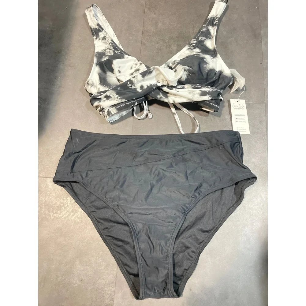 Black and white‎ two-piece swimwear size large  A-55